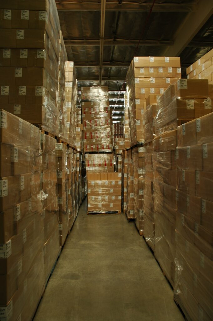 kesalahan di dalam gudang dan cara mengatasinya; overstock