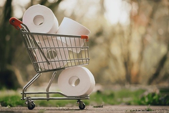 Minimum Order Quantity: Cara Menghitung MOQ untuk Bisnis e-Commerce Anda & Tips Mengelolanya