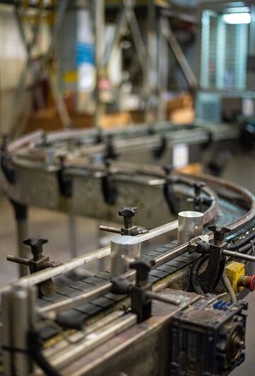Mastering Fluctuating Demand: Key Strategies for Manufacturing Success