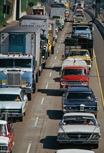 Navigate Traffic Jams with Ease: Embrace Proactive Strategies in Logistics!
