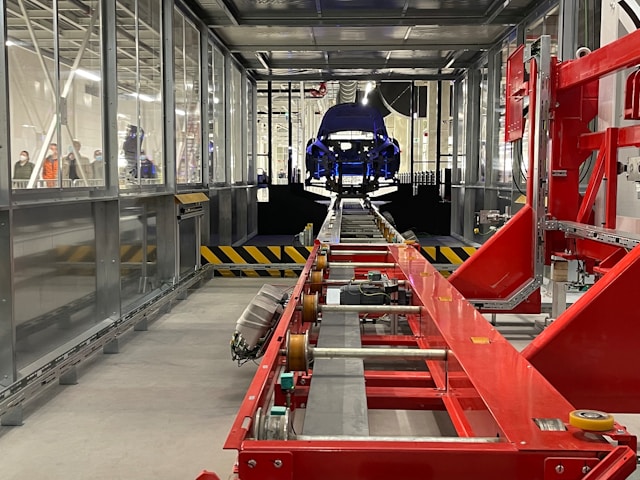Managing Fluctuating Demand: Strategies for Optimizing Production Capacity